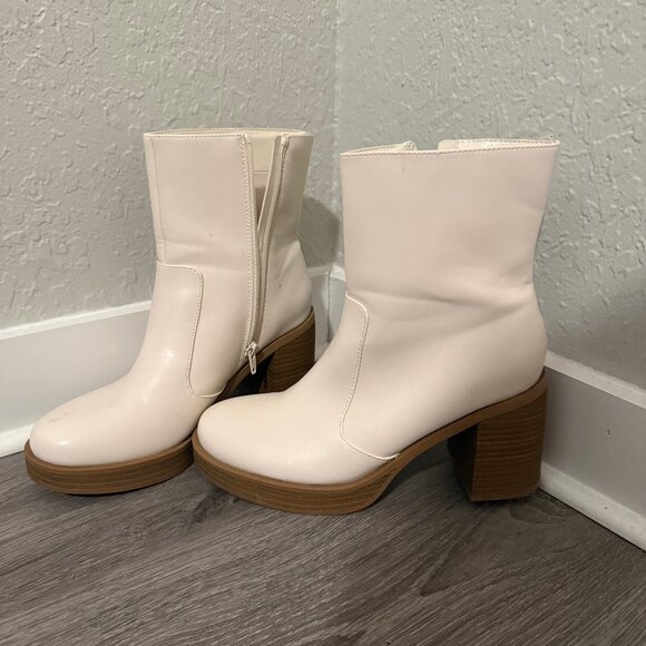 Target Jenna Platform Boots - Universal Thread Off-White - Picture 2 of 6